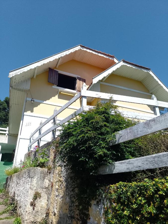 Quartos Para Hospedagem Da Casa Amarela Lägenhet Campos do Jordão Exteriör bild