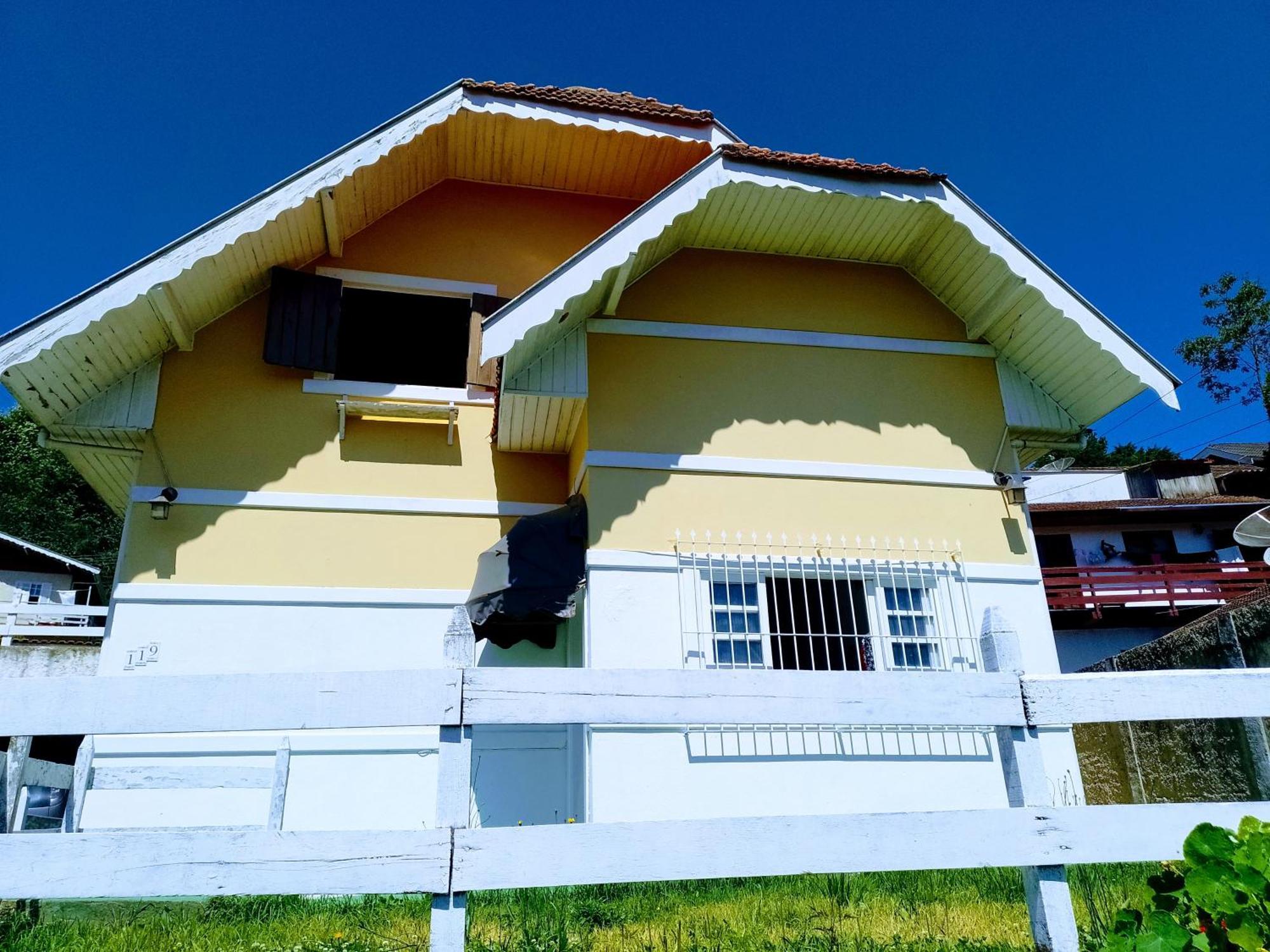 Quartos Para Hospedagem Da Casa Amarela Lägenhet Campos do Jordão Exteriör bild